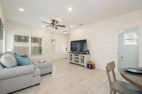 Casita Cattleman Square #102